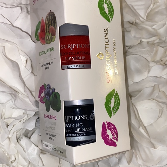 LIP THERAPY KIT - Picture 2 of 4